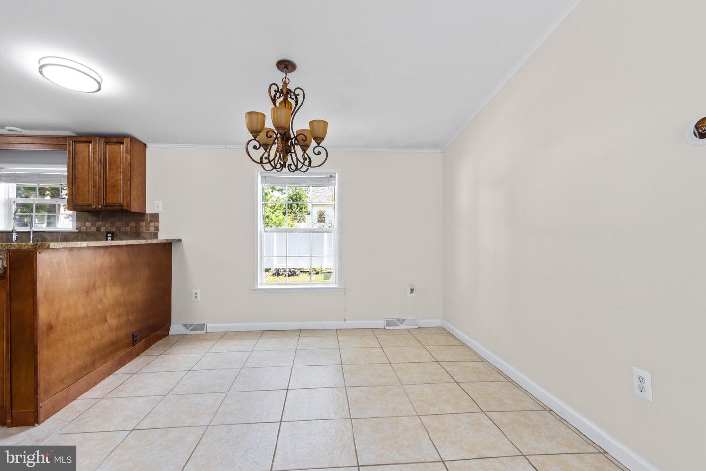 210 Carver Ave Property Photo 15