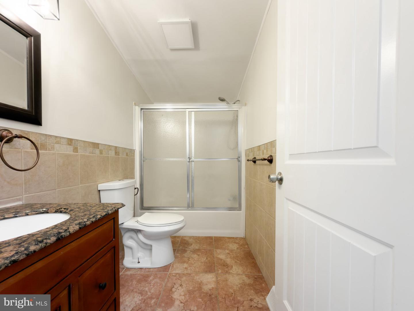 210 Carver Ave Property Photo 31