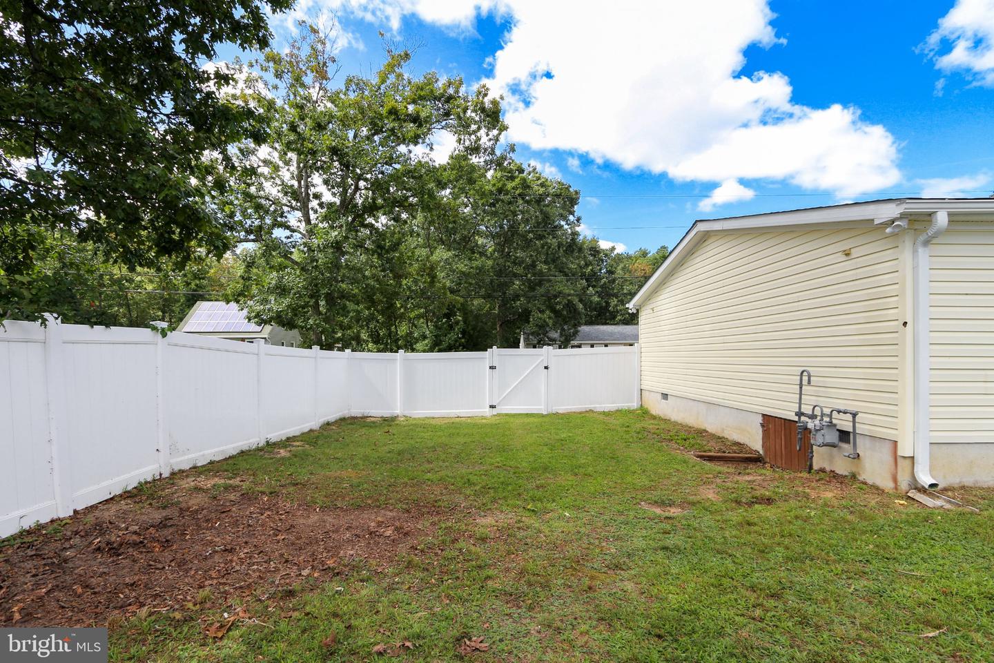 210 Carver Ave Property Photo 42