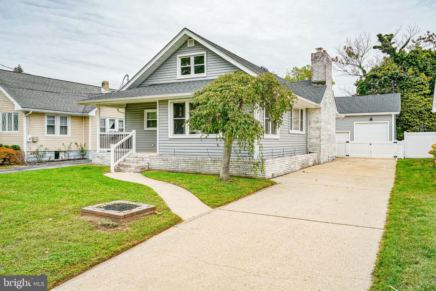 436 Peach St Property Photo 3