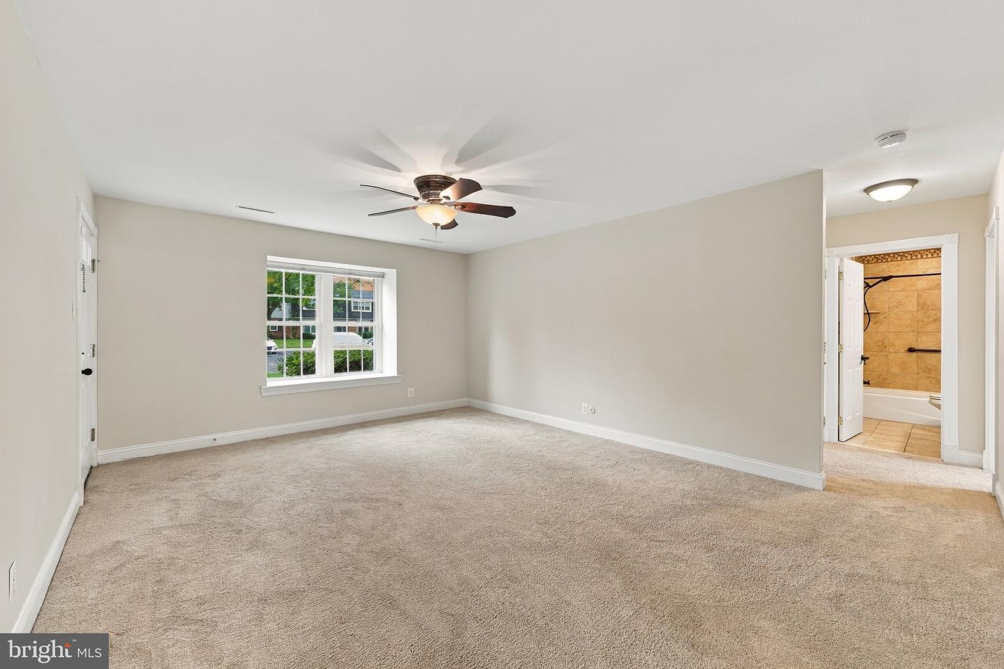 NJAC2026944 Property Photo 6