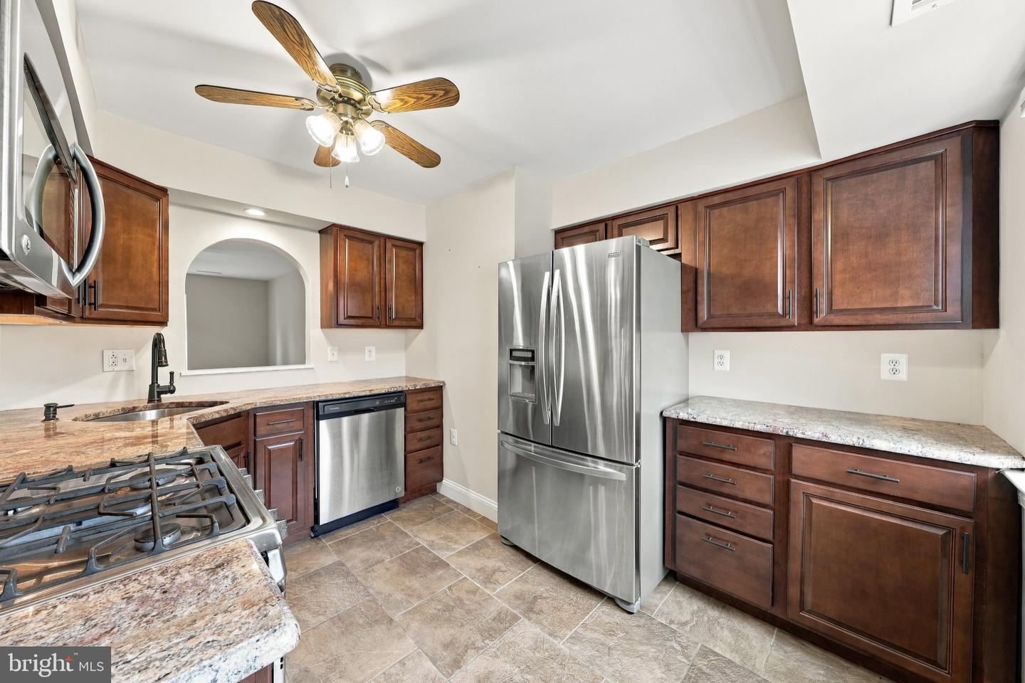 NJAC2026944 Property Photo 16