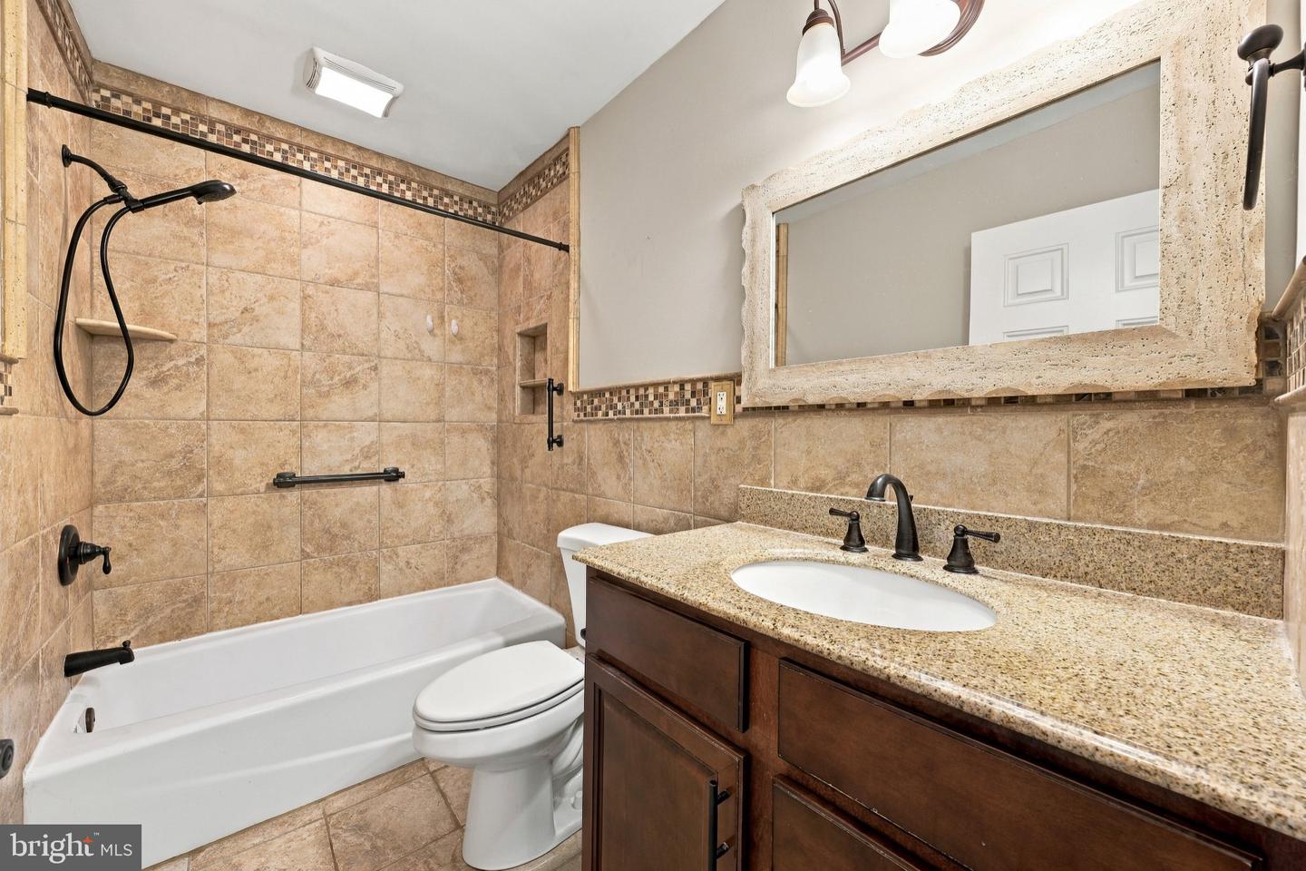 NJAC2026944 Property Photo 28