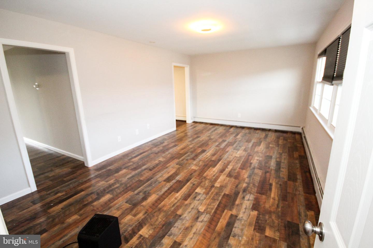 5423 Suffolk Ct Property Photo 5