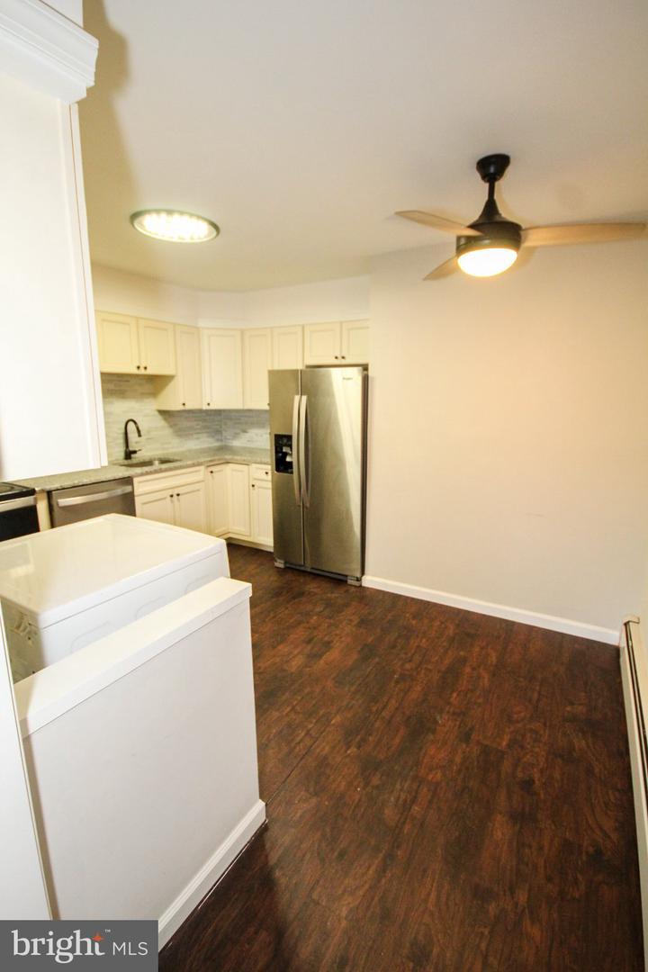 5423 Suffolk Ct Property Photo 9