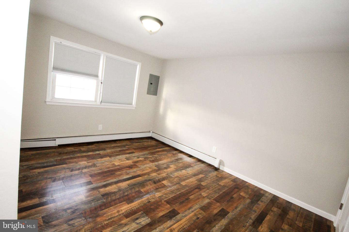 5423 Suffolk Ct Property Photo 16