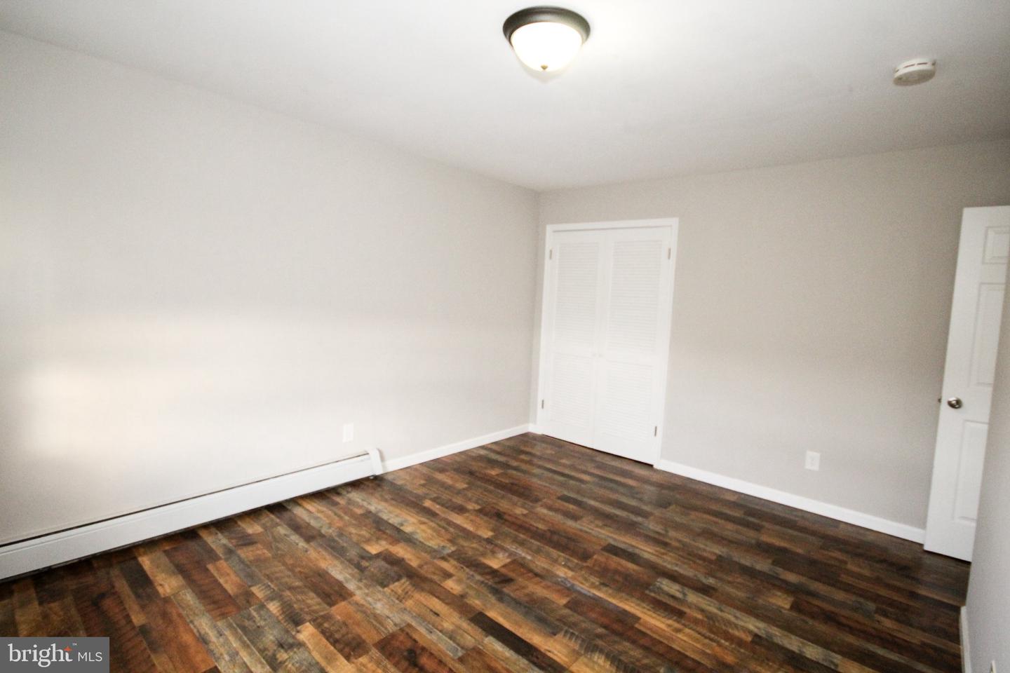 5423 Suffolk Ct Property Photo 20