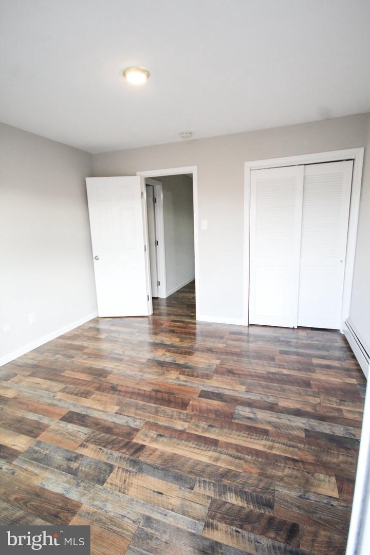 5423 Suffolk Ct Property Photo 21