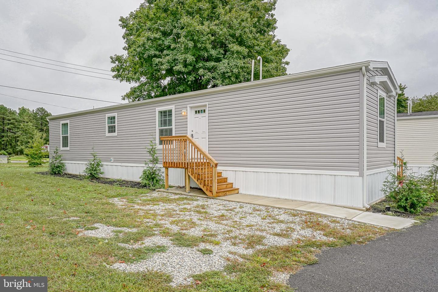 110 Moss Ln Property Photo 2