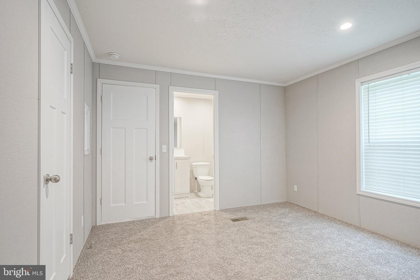 110 Moss Ln Property Photo 15