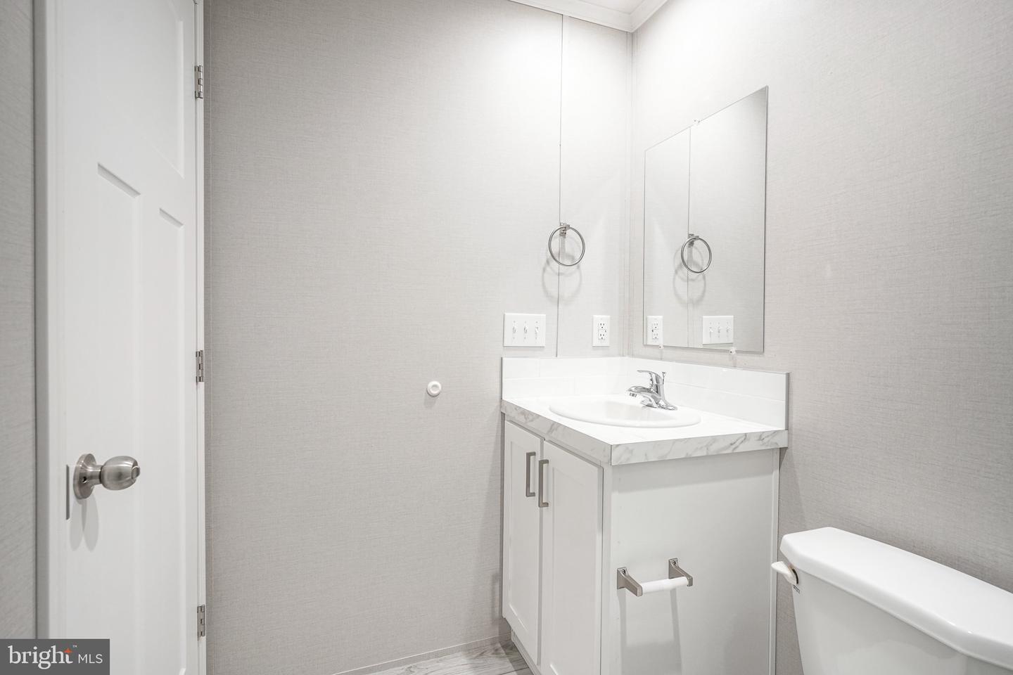 110 Moss Ln Property Photo 17