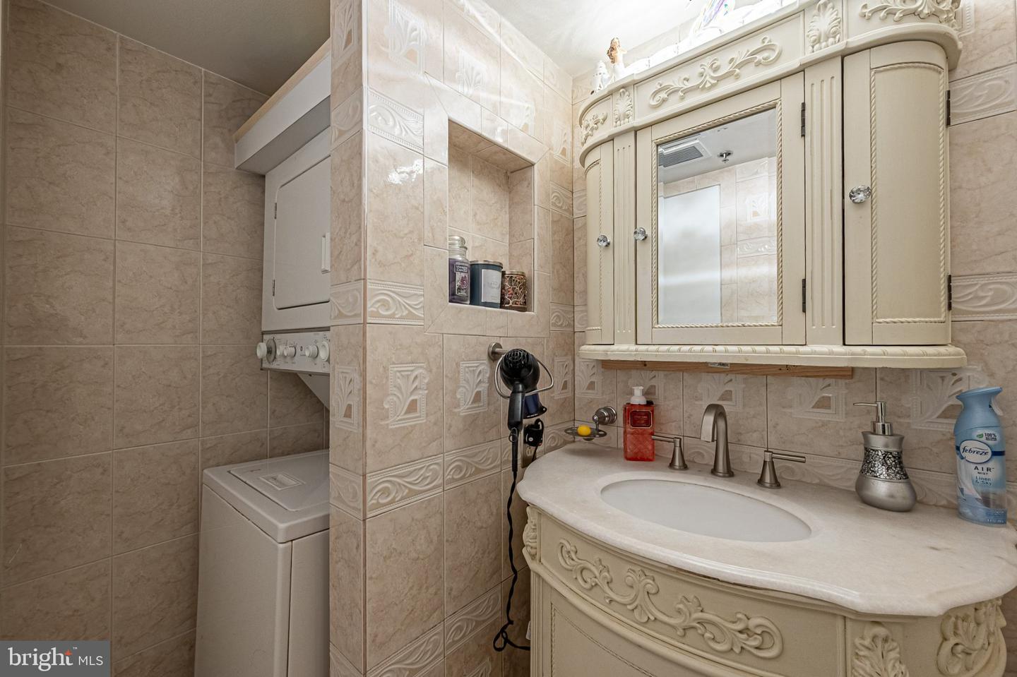 3851 Boardwalk #1702 Property Photo 25