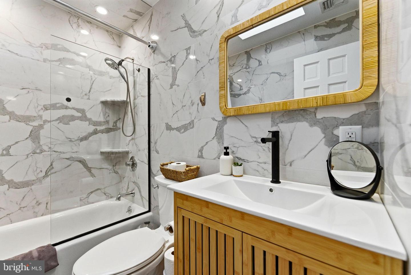 191 Lakeshore Dr Property Photo 16