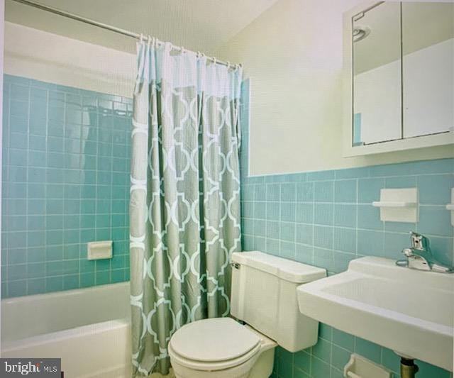 100 Fox Meadow Dr Property Photo 6