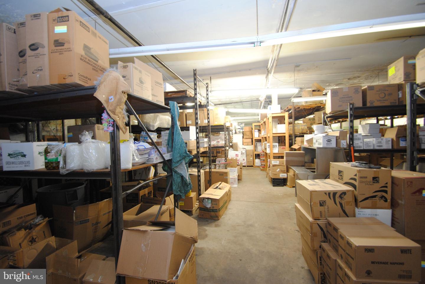 35 E Broad St Property Photo 4