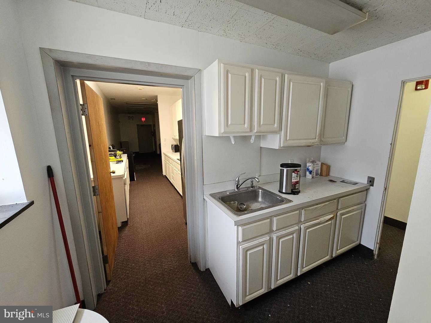 666 Madison Ave Property Photo 10