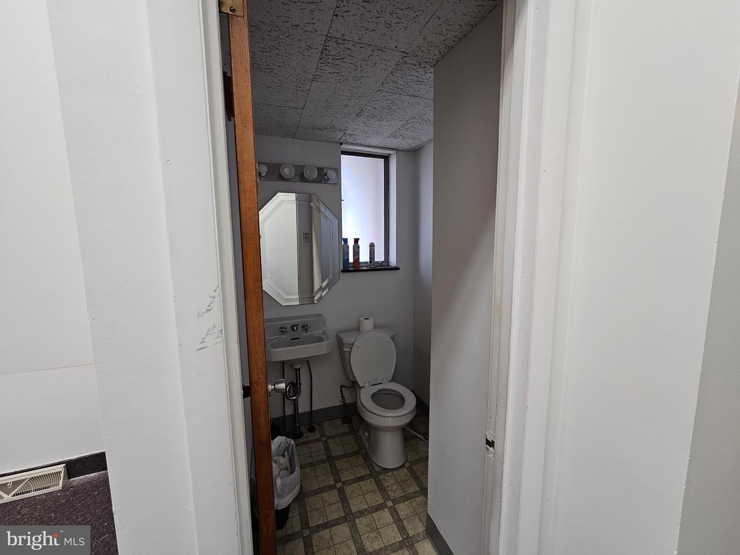 666 Madison Ave Property Photo 29