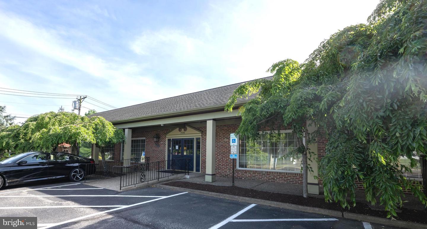 708 STOKES RD