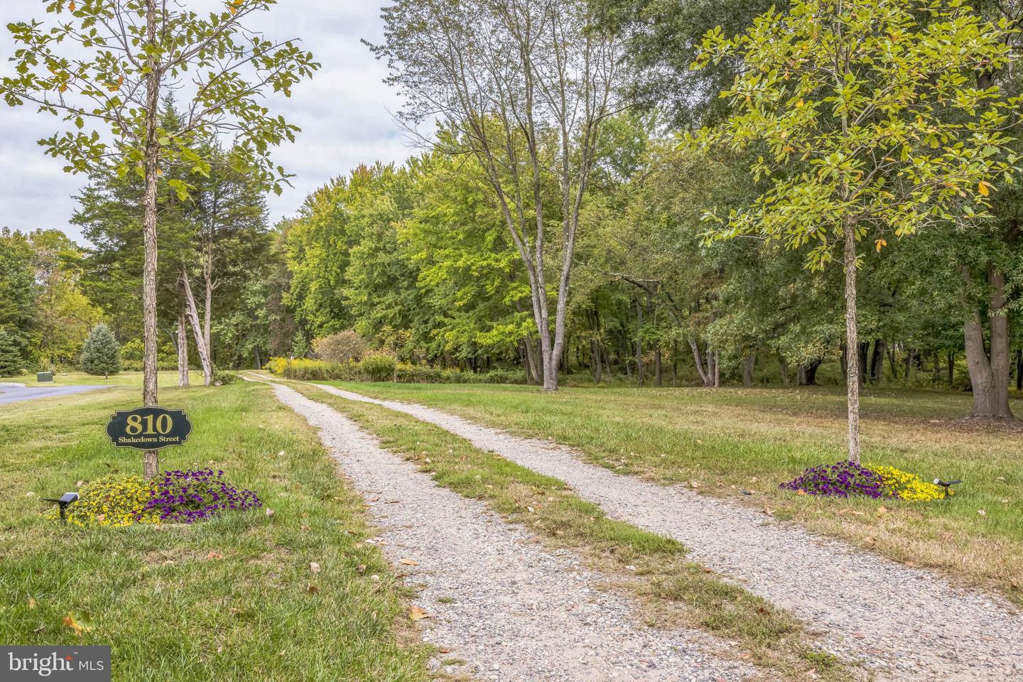 810 Mount Laurel Rd Property Photo 1
