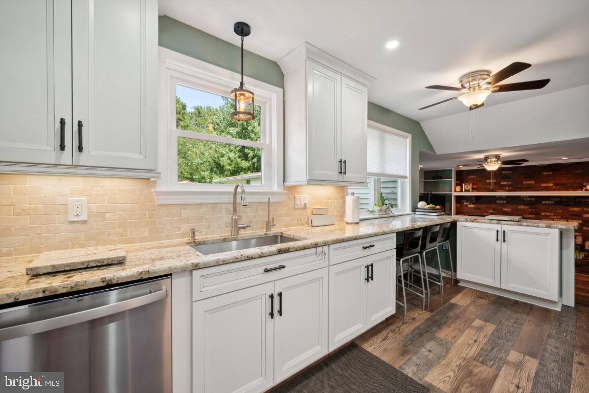 3 Canal St Property Photo 8