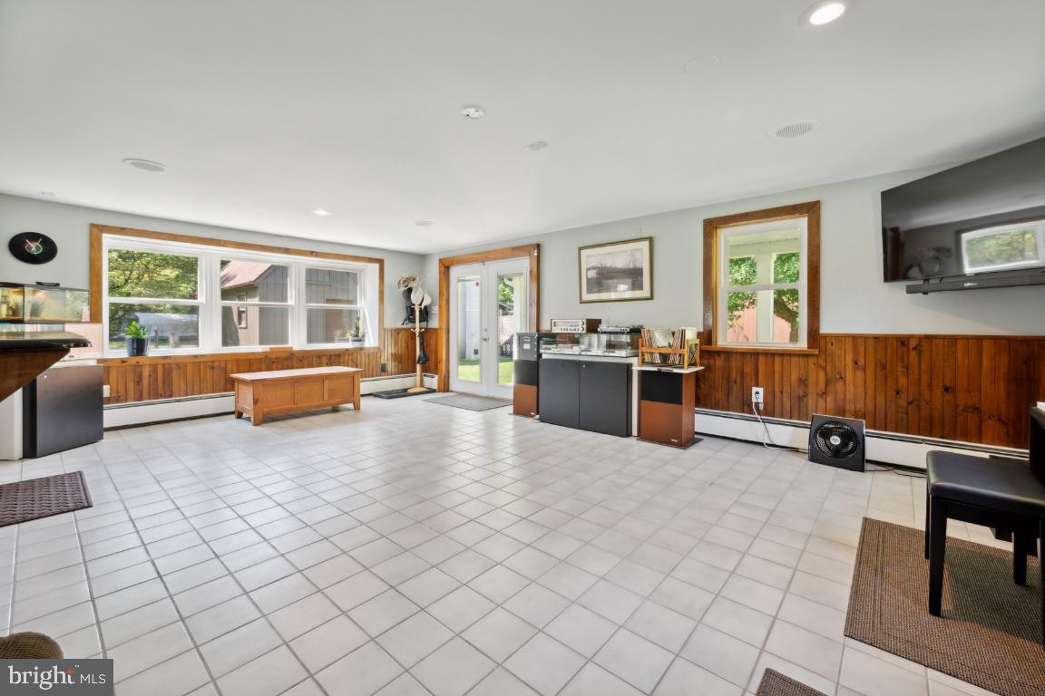 3 Canal St Property Photo 15