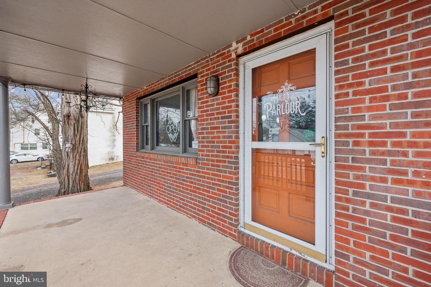 33 Plum Property Photo 4
