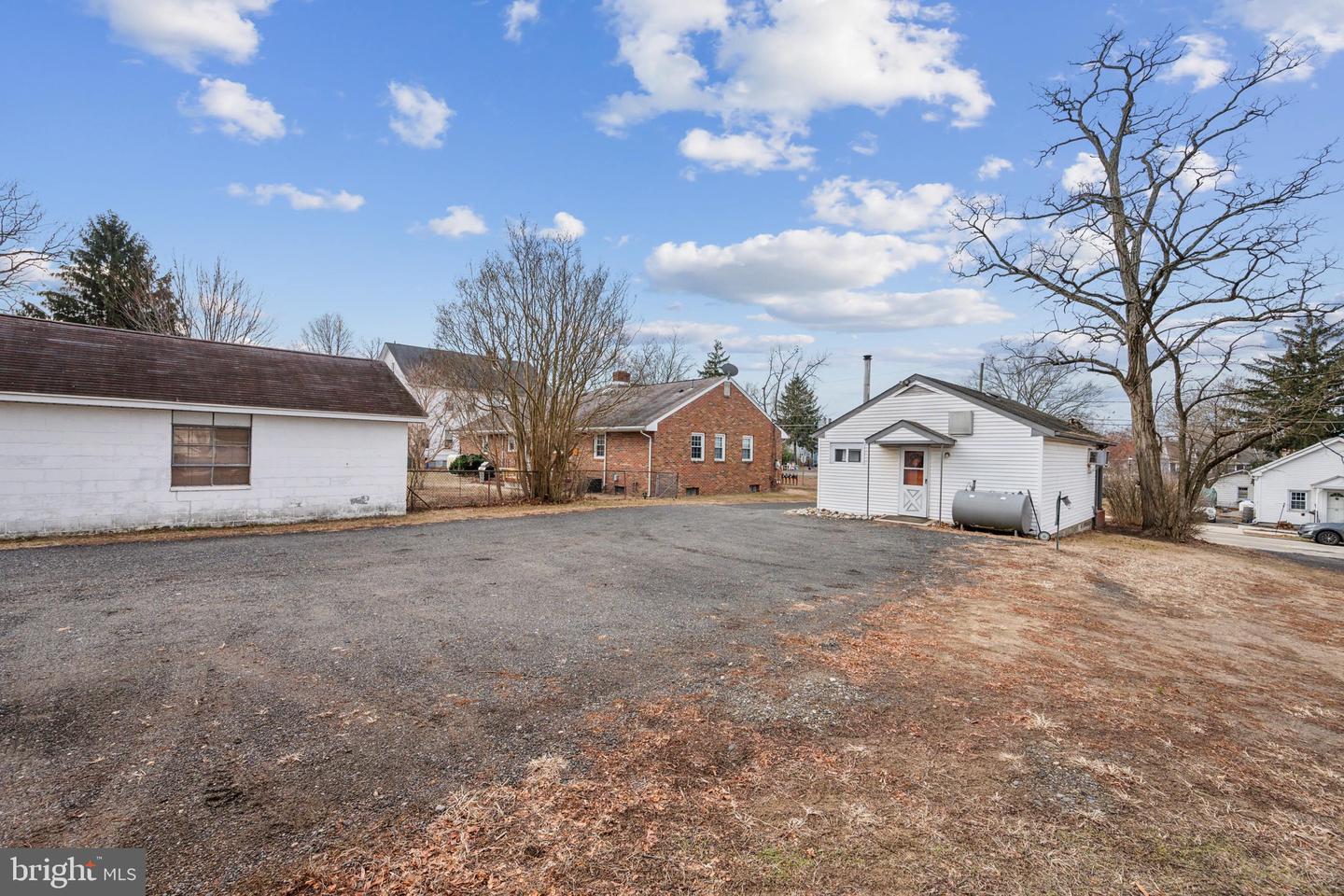 33 Plum Property Photo 25