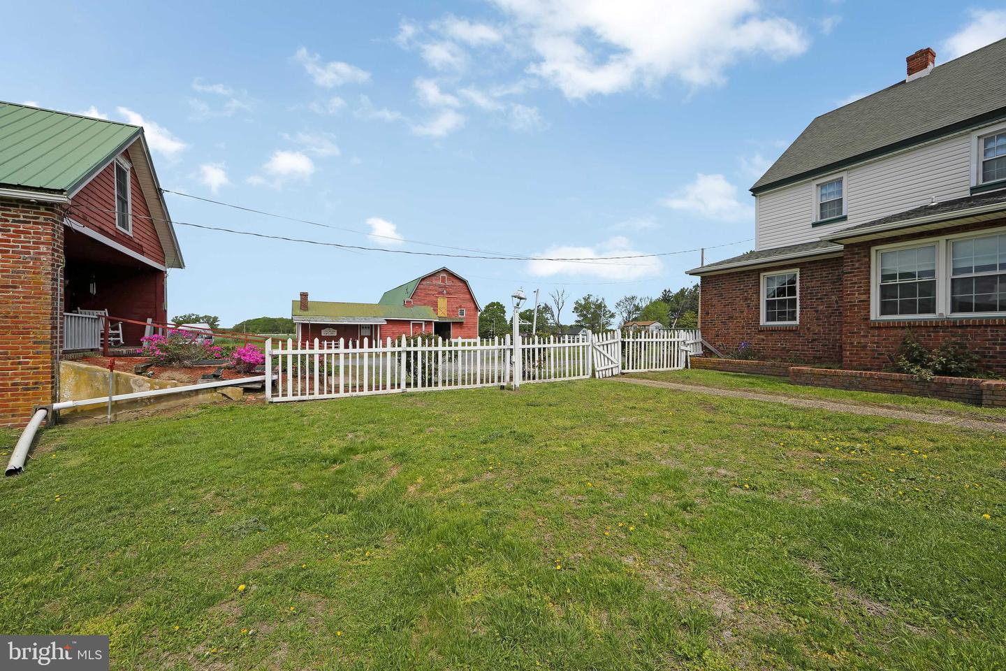 111 Newbolds Corner Rd Property Photo 11