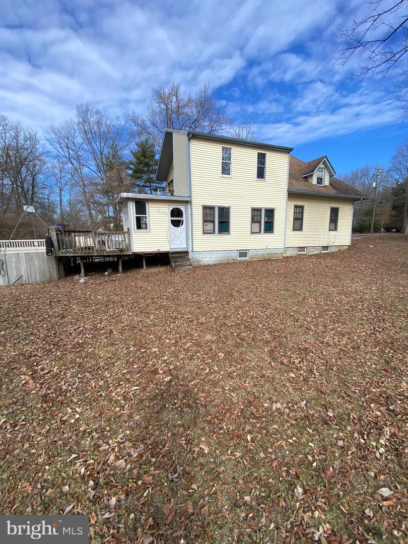 220 Hartford Rd Property Photo 6