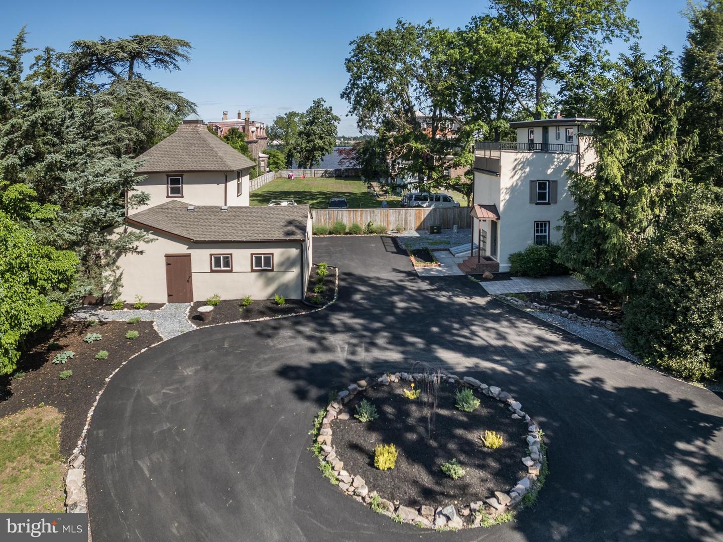 206 Carriage House Ln Property Photo 1