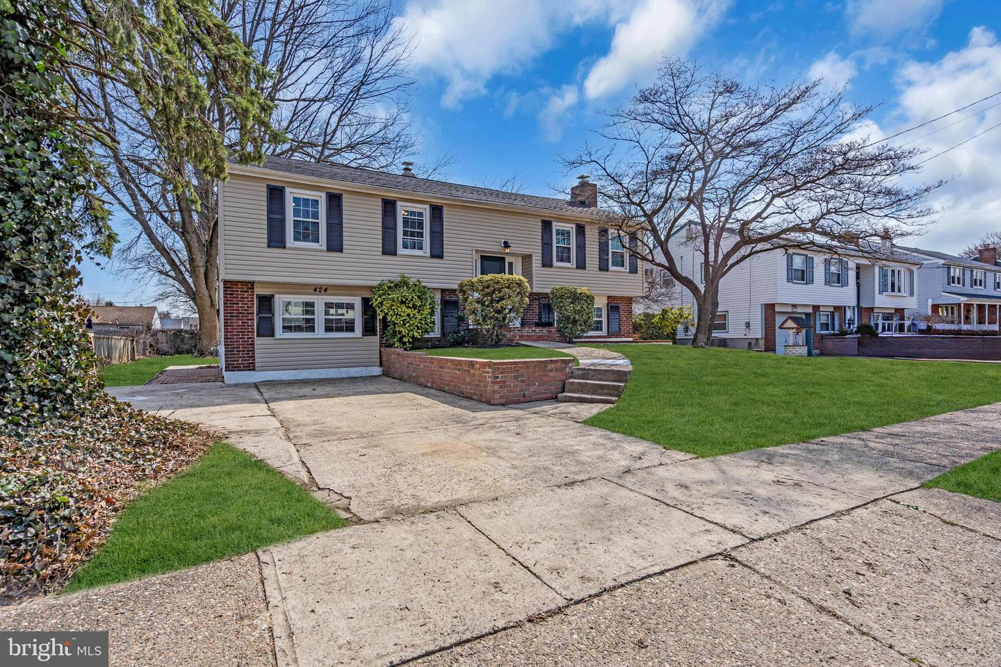 424 Jefferson Ave Property Photo 1