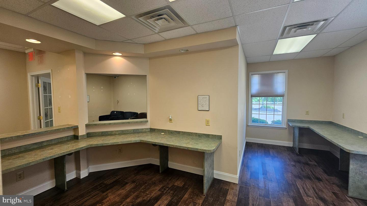 135 Jackson #b Property Photo 4