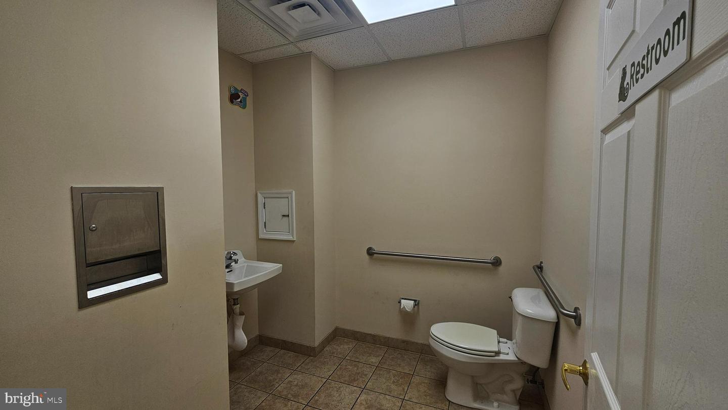 135 Jackson #b Property Photo 5