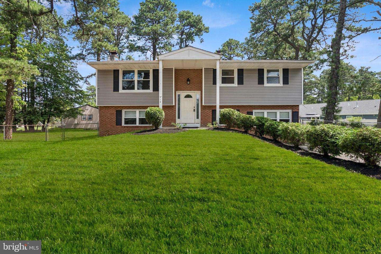 215 Seminole Trl Property Photo 1