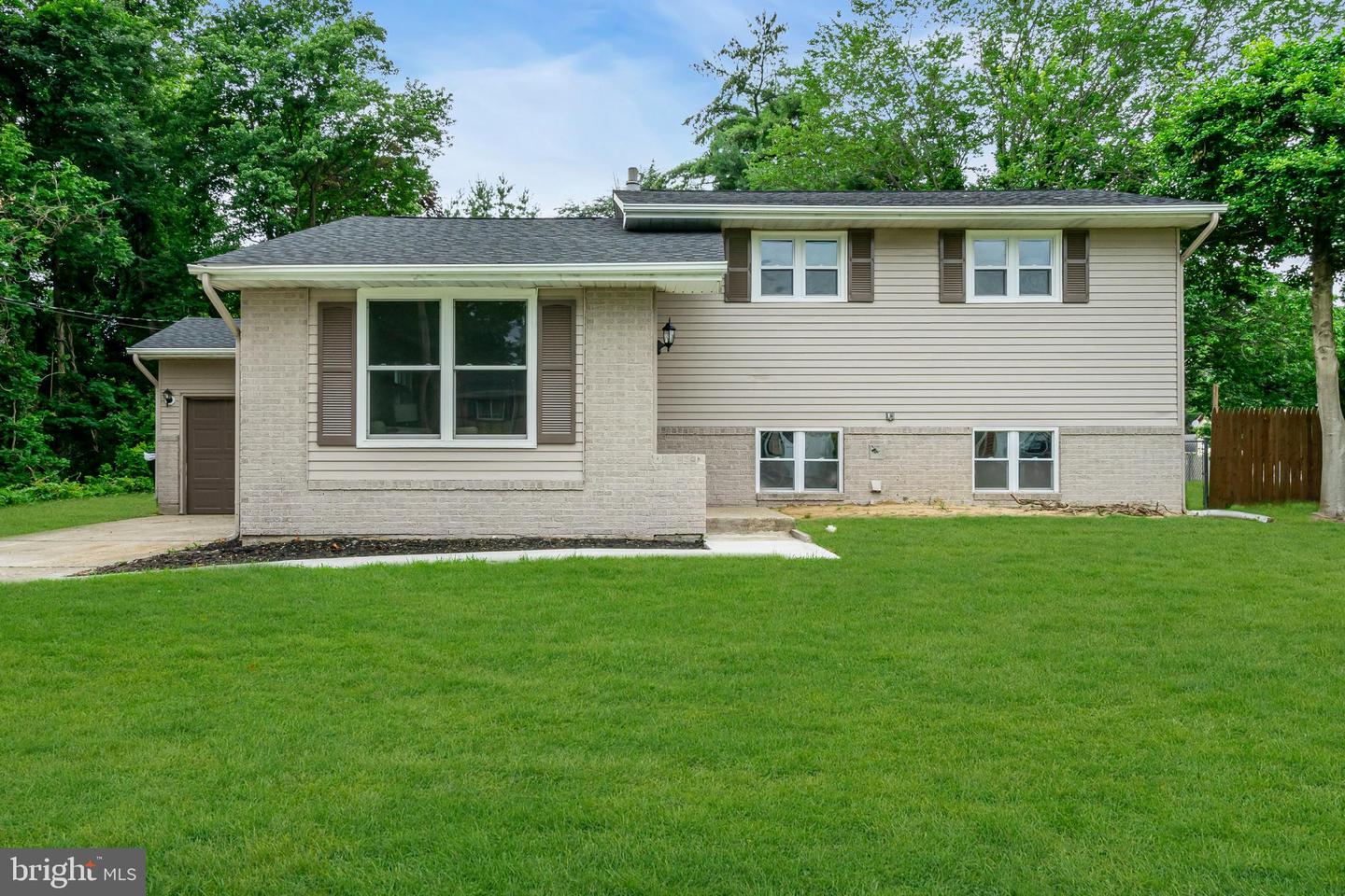 1204 Tanner Ave Property Photo 1