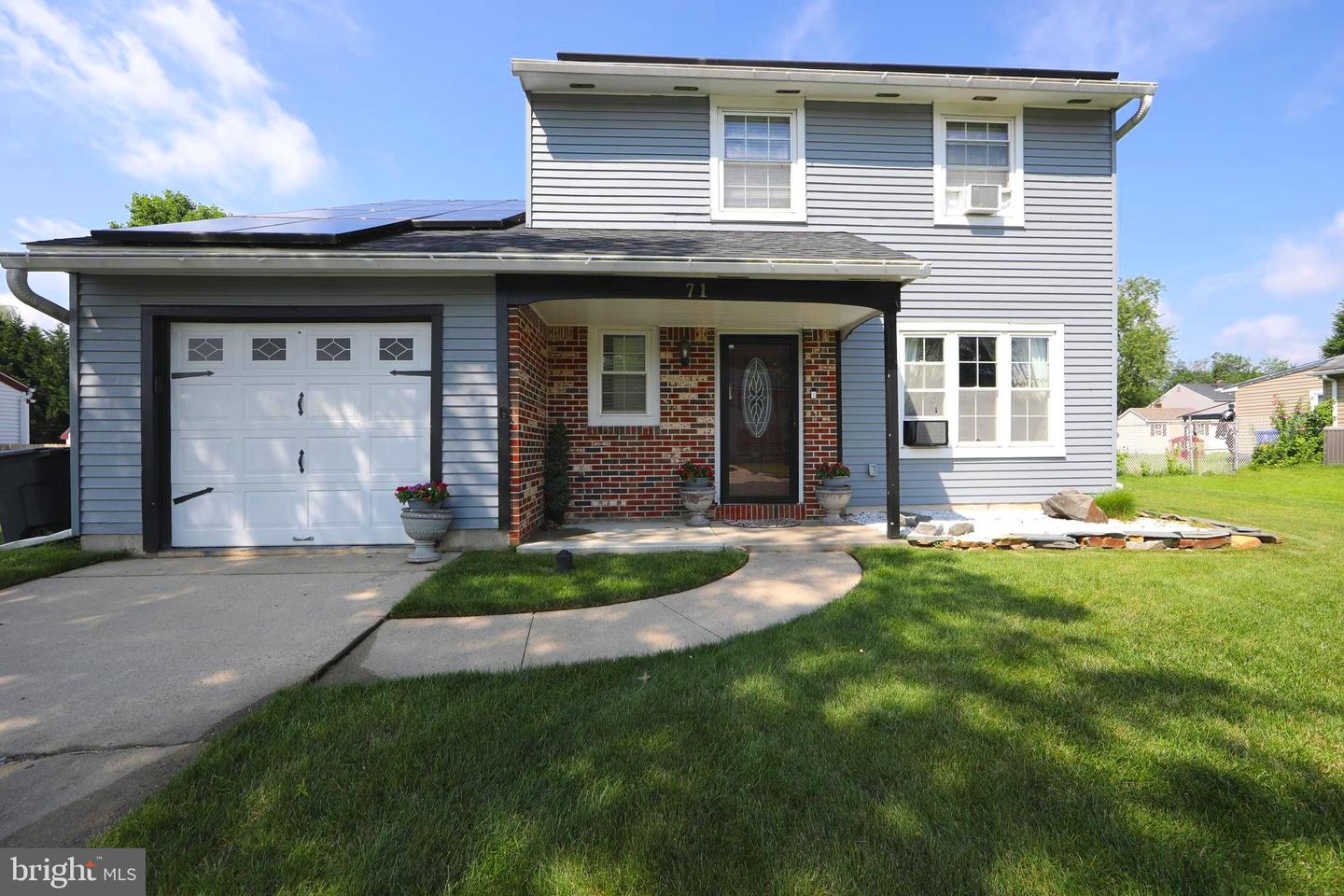 71 Dover Rd Property Photo 1