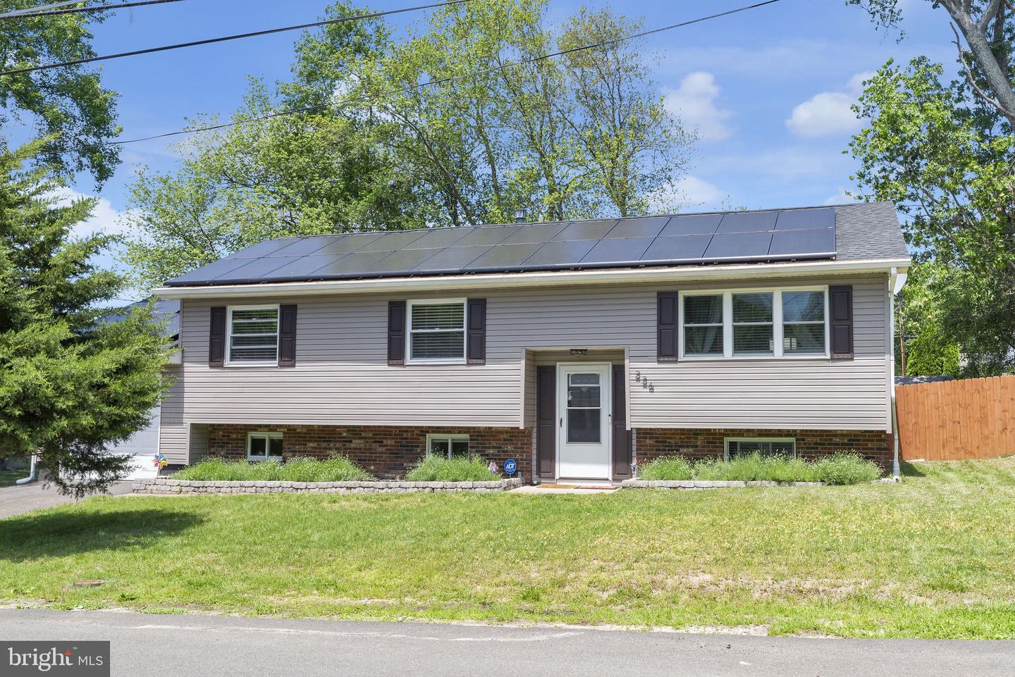 226 JUNIPER AVE