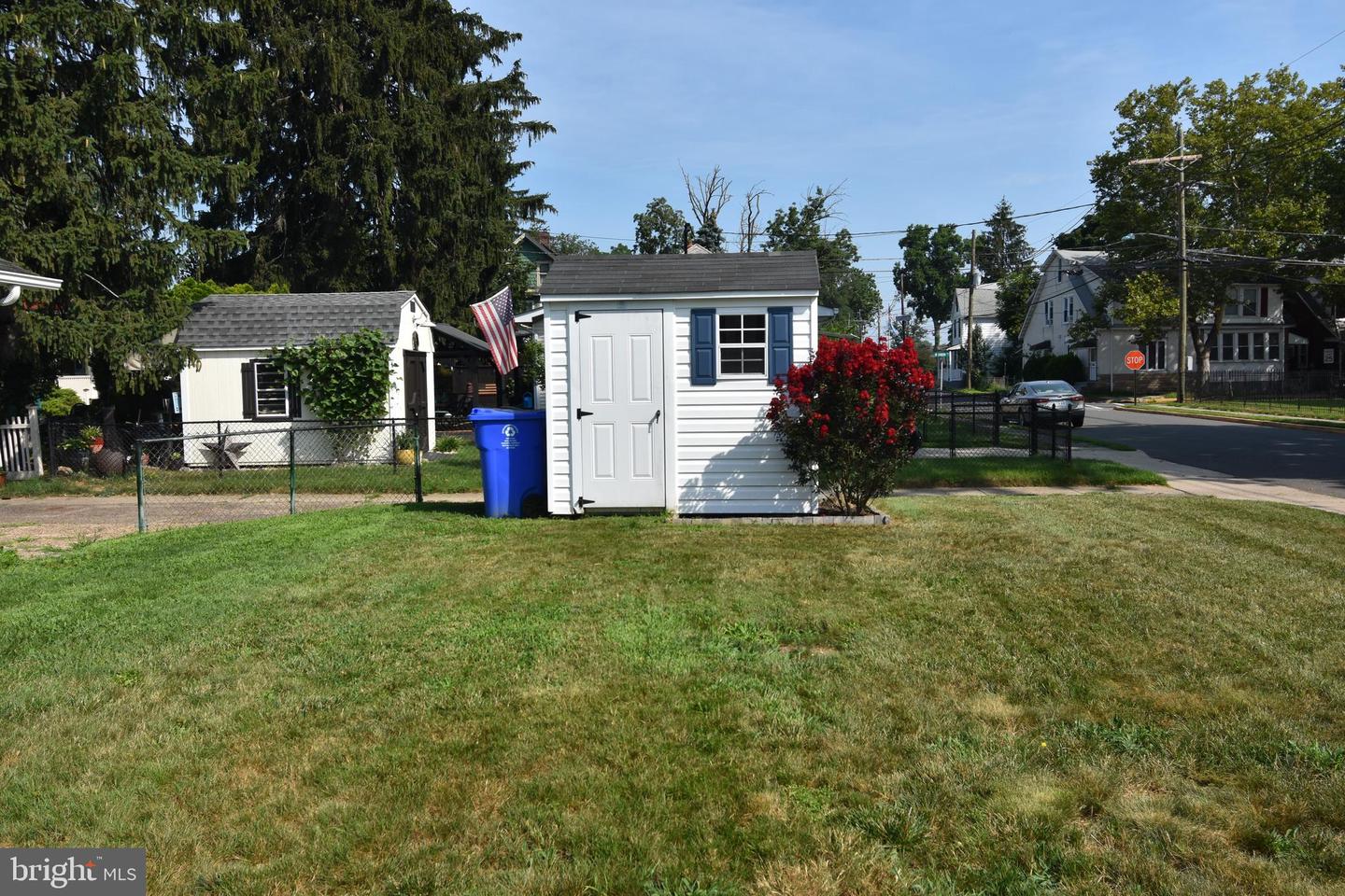301 Conover St Property Photo 5