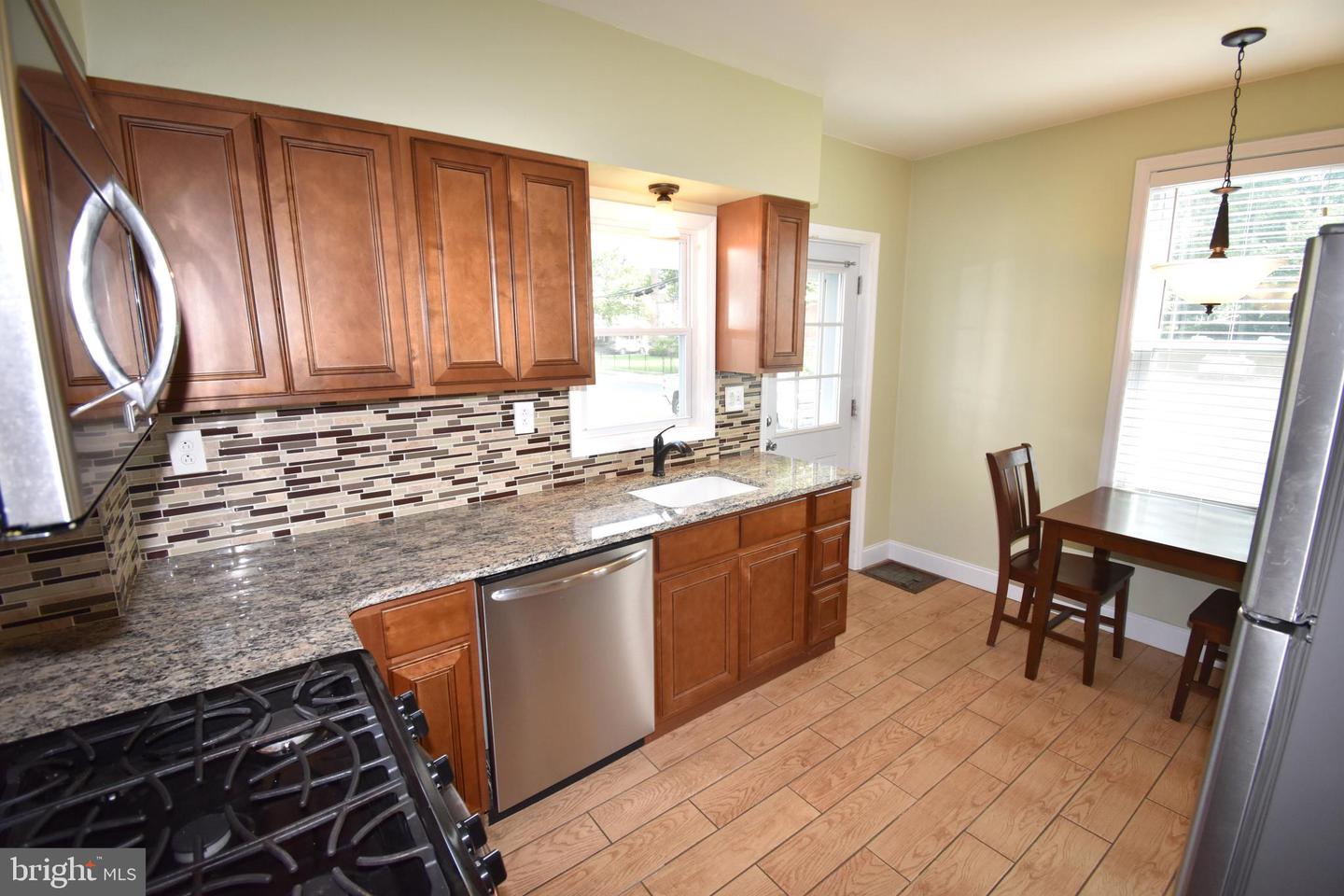 301 Conover St Property Photo 14