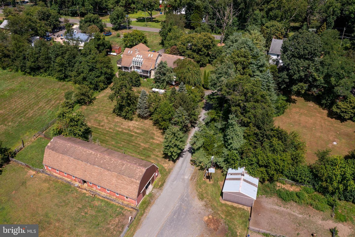 36 White Pine Rd Property Photo 6