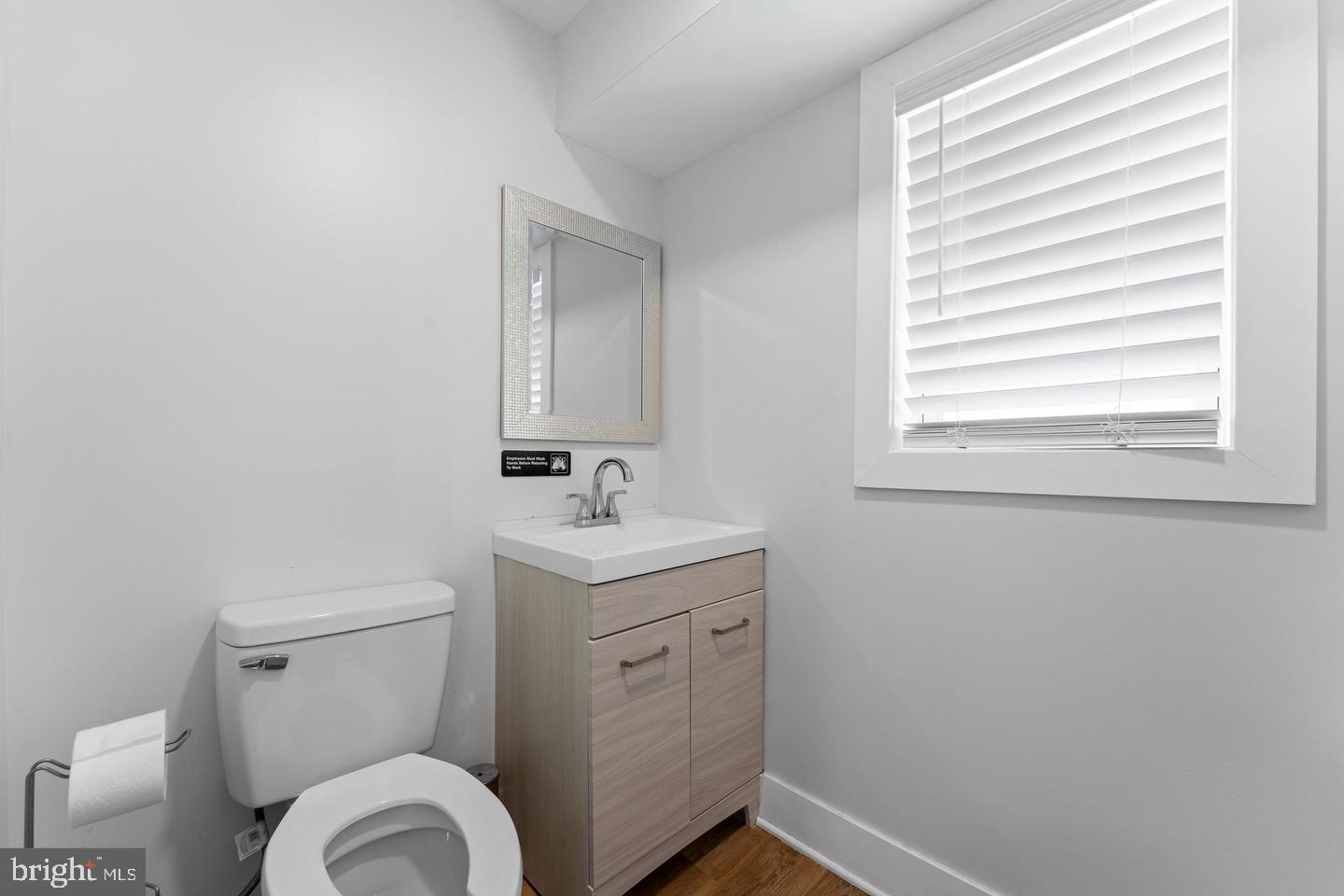 11 E Main St Property Photo 10