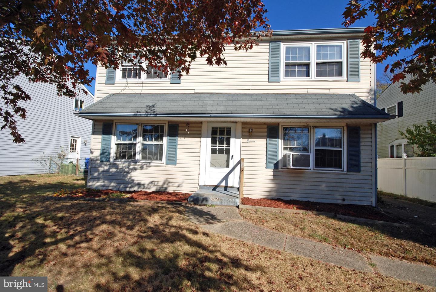11 Wellington Pl Property Photo 1