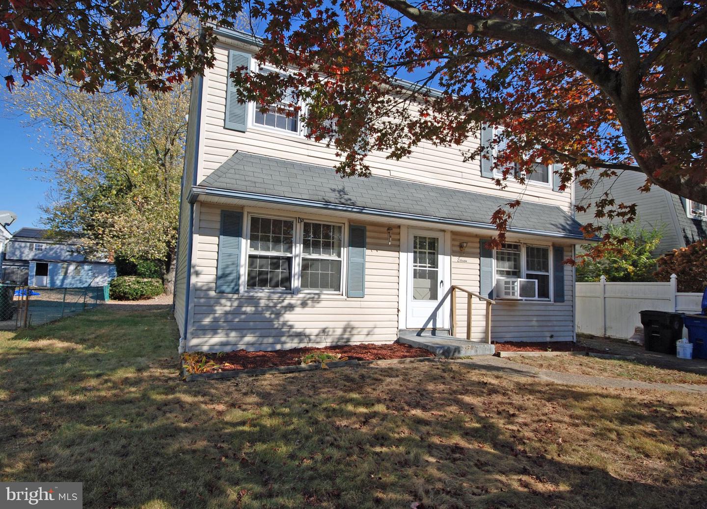11 Wellington Pl Property Photo 3