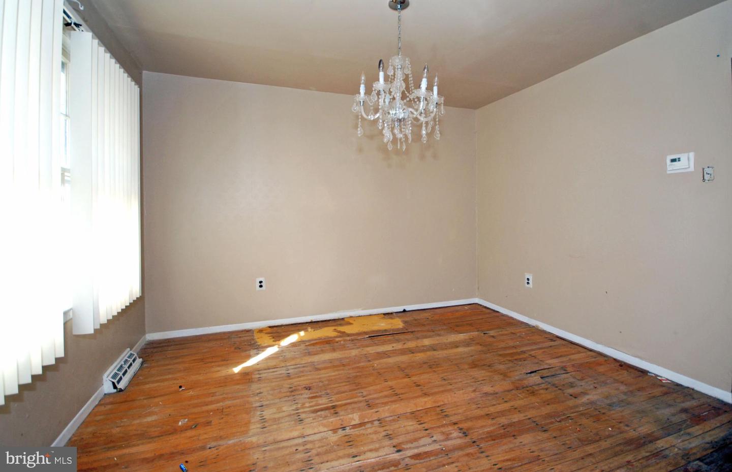 11 Wellington Pl Property Photo 9