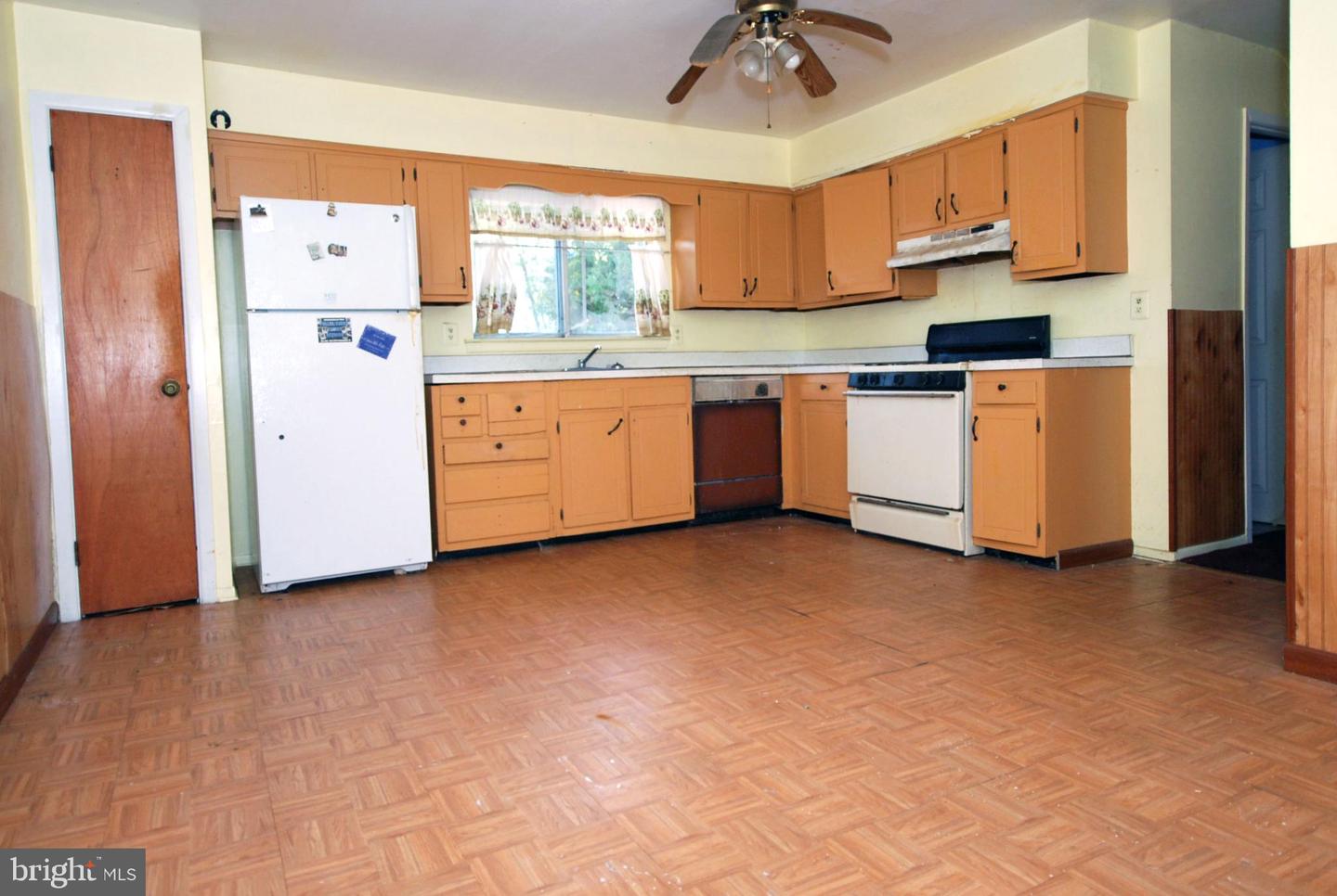 11 Wellington Pl Property Photo 10