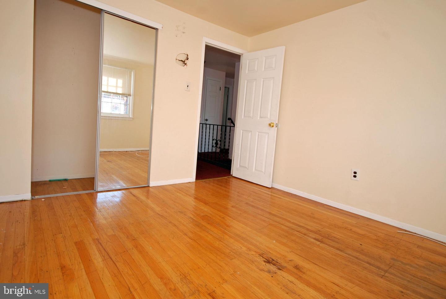 11 Wellington Pl Property Photo 17
