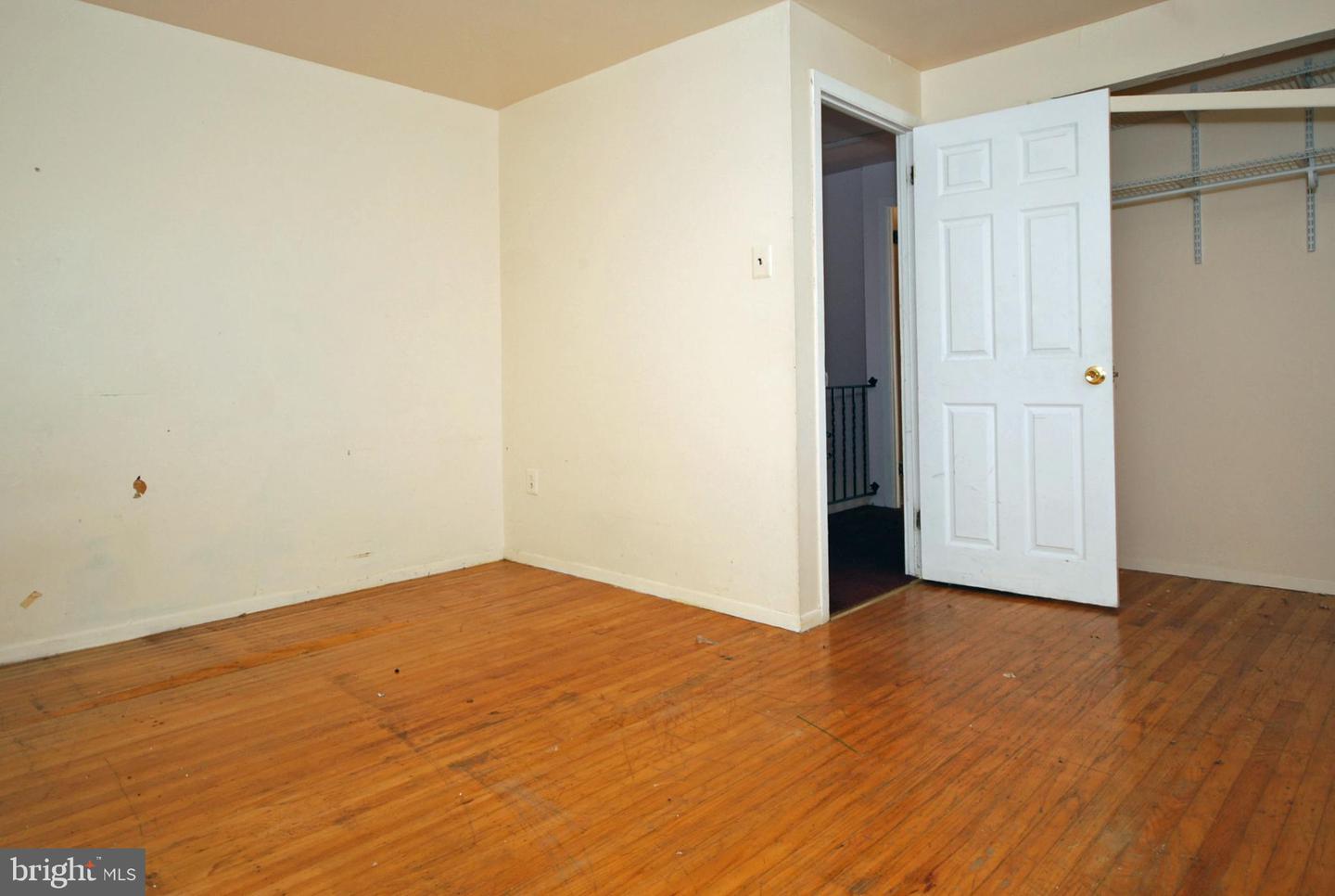 11 Wellington Pl Property Photo 18
