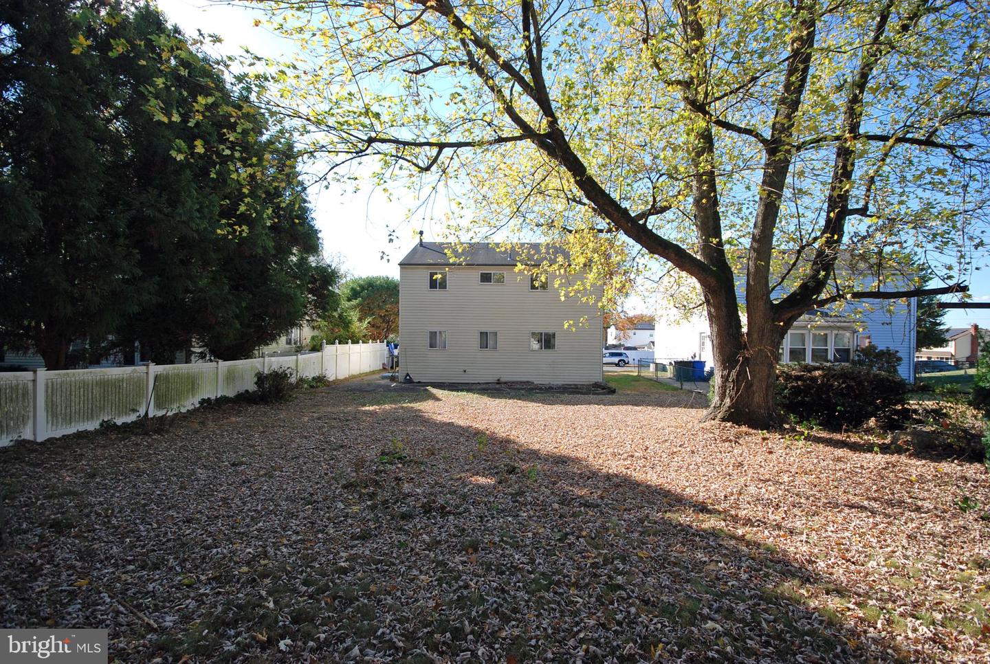 11 Wellington Pl Property Photo 29