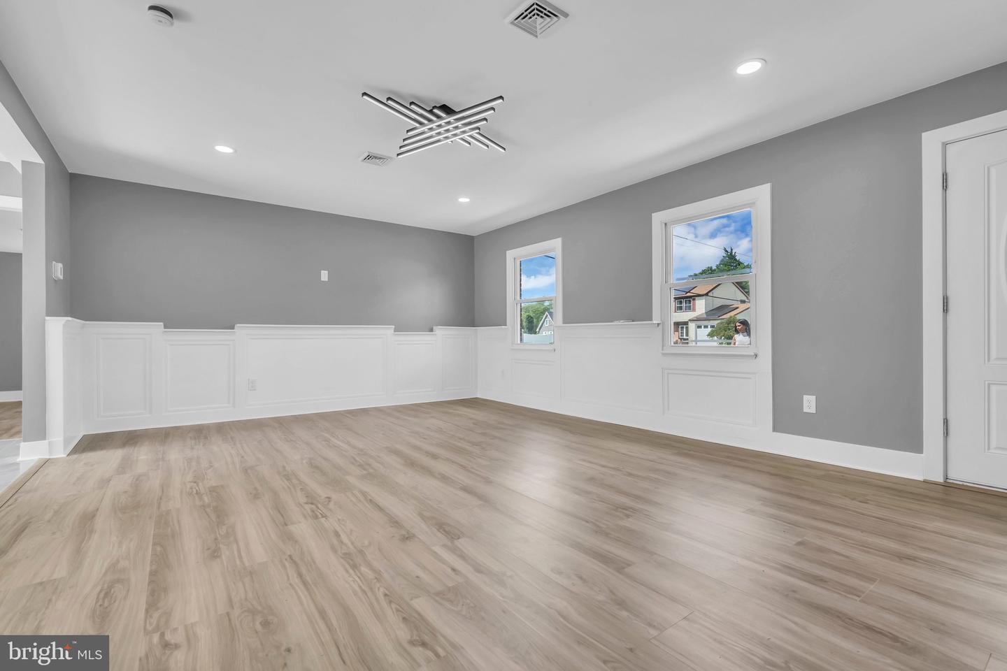 14 Melbourne Ln Property Photo 5