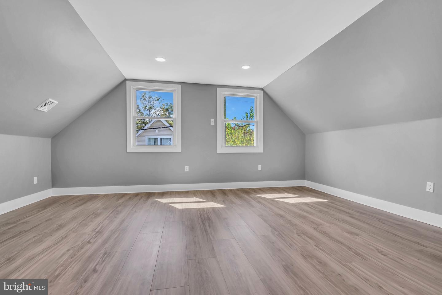 14 Melbourne Ln Property Photo 21